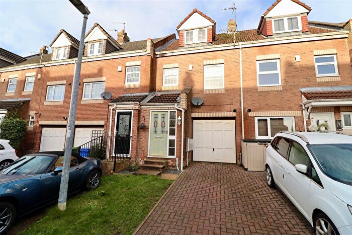 3 Bedroom Property For Sale In Payton Close, Pocklington, YO42