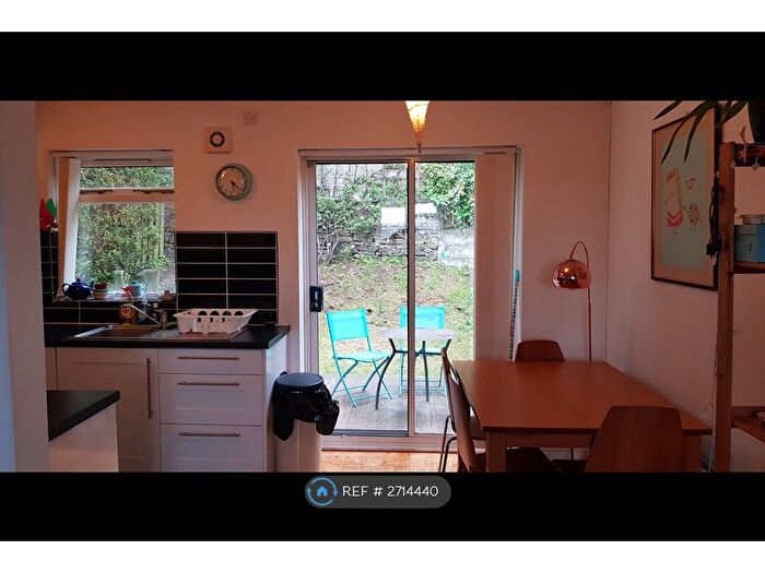 2 Bedroom End Terrace House To Rent In Woodview Road, Sheffield, S6