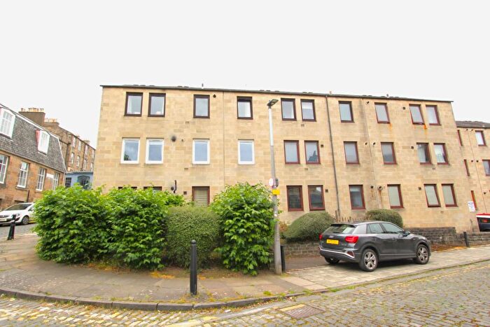 1 Bedroom Flat To Rent In Jamaica Mews, New Town, Edinburgh, EH3