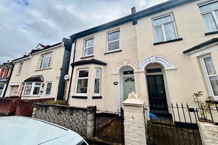 3 Bedroom Property To Rent In Rochester Avenue, Rochester, ME1