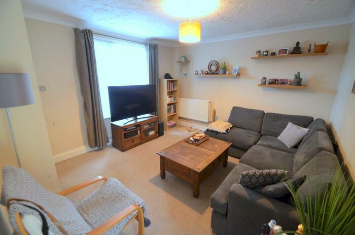 2 Bedroom Semi-Detached House To Rent In Lime Road, Kettering, Northamptonshire, NN16