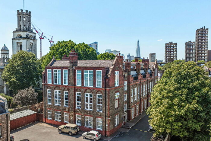 2 Bedroom Duplex For Sale In Mulberry Court, School Mews, London, E1