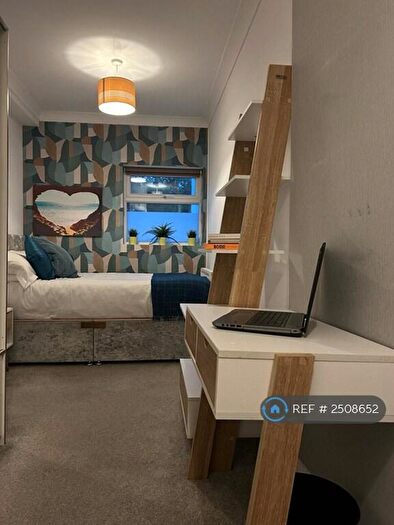 7 Bedroom Terraced House To Rent In North End, Portsmouth, PO2