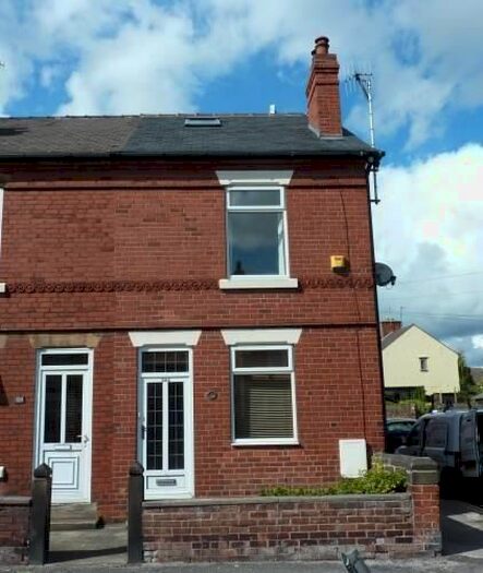 3 Bedroom End Of Terrace House To Rent In Chatsworth Road, Brampton, Chesterfield, S40