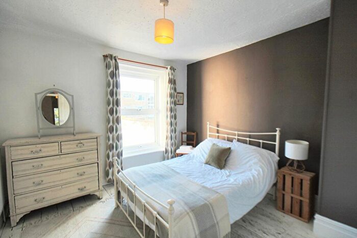 3 Bedroom Terraced House For Sale In Exeter Street, Salisbury, SP1