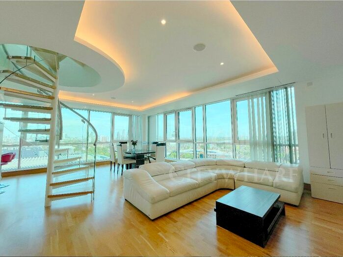 3 Bedroom Flat To Rent In St. George Wharf, London, SW8