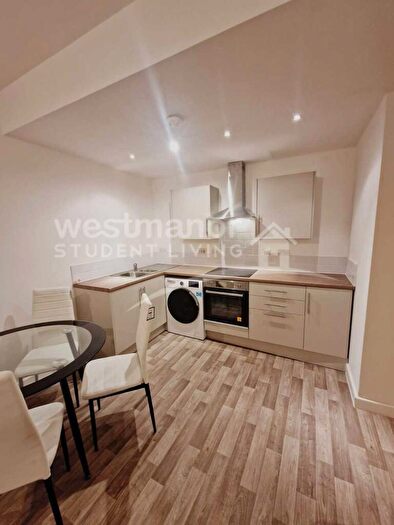 3 Bedroom Flat To Rent In Charlesworth House, Charles Street, Leicester, LE1
