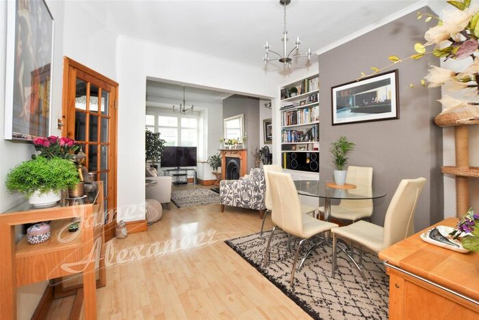 3 Bedroom Property To Rent In Lakehall Road, Thornton Heath, CR7