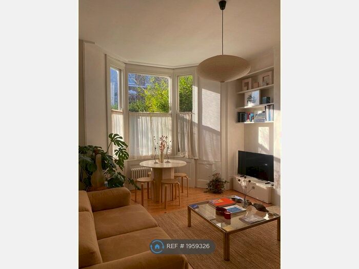 1 Bedroom Flat To Rent In Jenner Road, London, N16