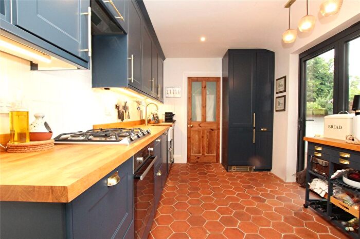 3 Bedroom Terraced House For Sale In Bramblebury Road, London, SE18