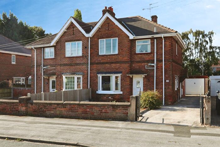 3 Bedroom Semi-detached House For Sale In Norfolk Road, Bircotes, Doncaster, DN11