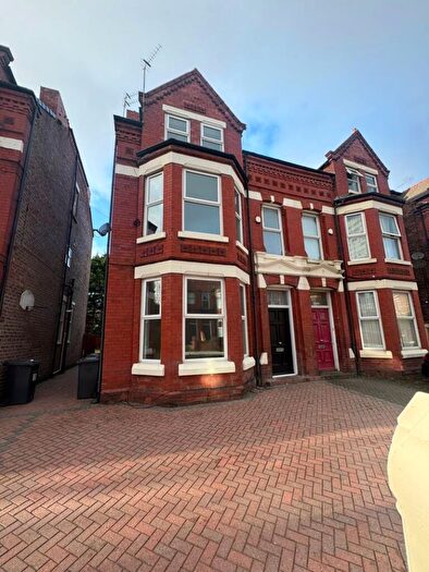 7 Bedroom Semi-Detached House To Rent In Oxford Avenue, Liverpool, L20