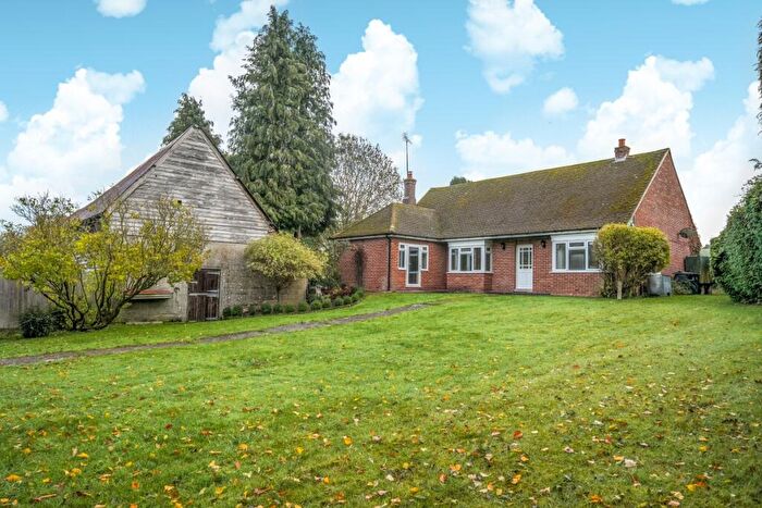 3 Bedroom Bungalow To Rent In Ham, SN8