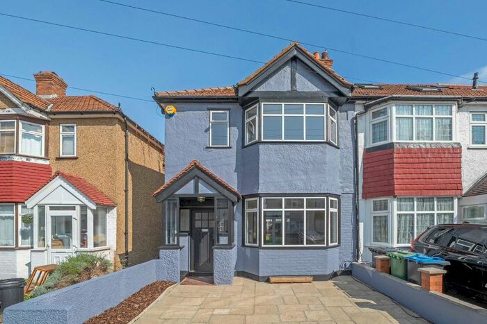 3 Bedroom Semi-Detached House To Rent In Byron Avenue, New Malden, KT3