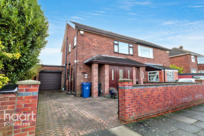 3 Bedroom Semi-Detached House For Sale In Pinewood Avenue, Balby, Doncaster, DN4