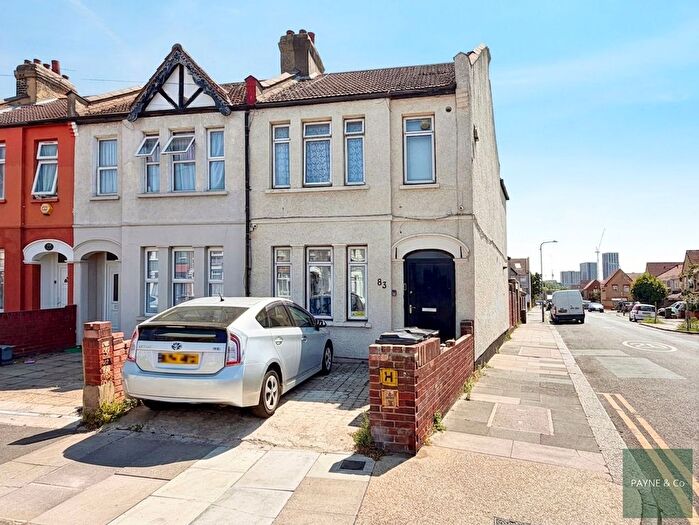 3 Bedroom End Terrace House For Sale In Norman Road, Ilford, IG1