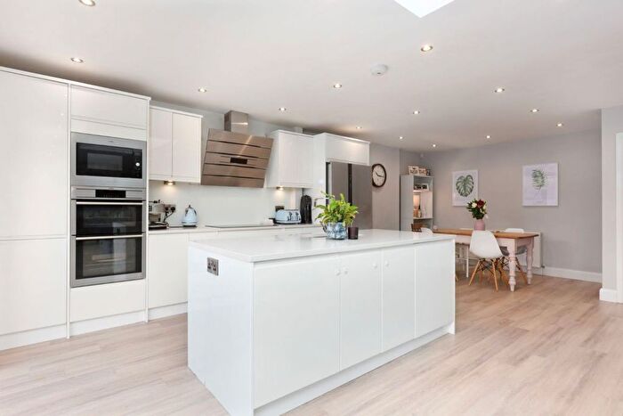 4 Bedroom Detached House To Rent In Broomfield Road, Sevenoaks, TN13