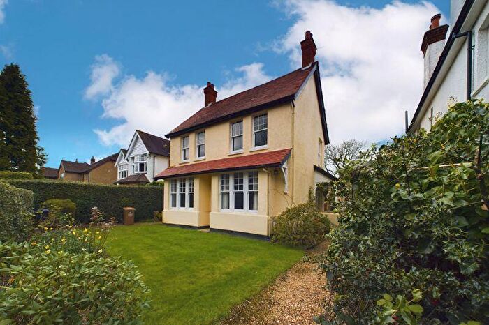 6 Bedroom House For Sale In Chapel Road, Tadworth Green, KT20