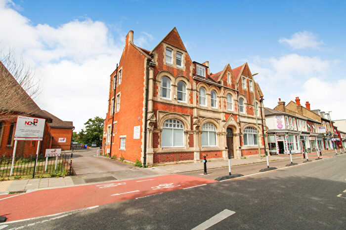 1 Bedroom Apartment To Rent In Wesley Chambers, Lynchford Road, Farnborough, Hampshire, GU14