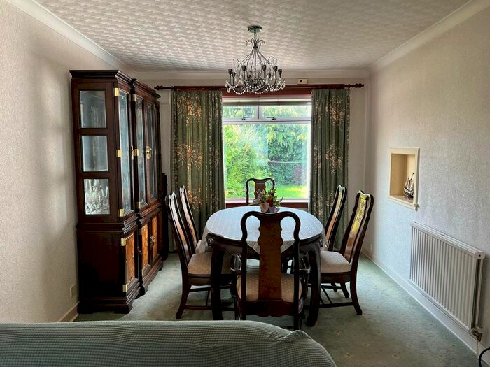 3 Bedroom Link Detached House To Rent In Silverknowes View, Edinburgh, EH4