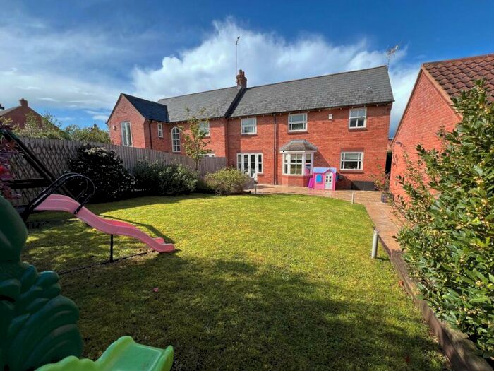 4 Bedroom Semi-Detached House For Sale In Old Gorse Way, Mawsley, NN14