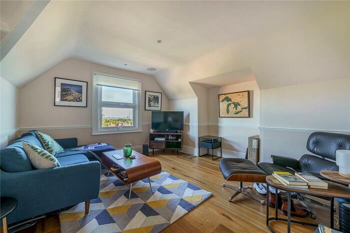 2 Bedroom Apartment To Rent In Marmora Road, East Dulwich, London, SE22