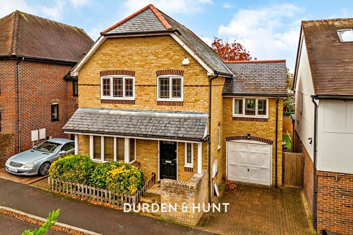 4 Bedroom Detached House To Rent In Grovewood Place, Woodford Green, IG8