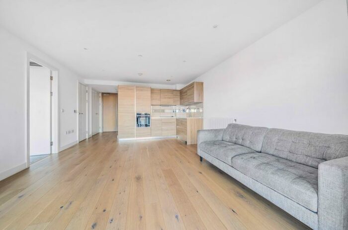 1 Bedroom Apartment To Rent In Hampton Apartments, Duke Of Wellington Avenue, London, SE18