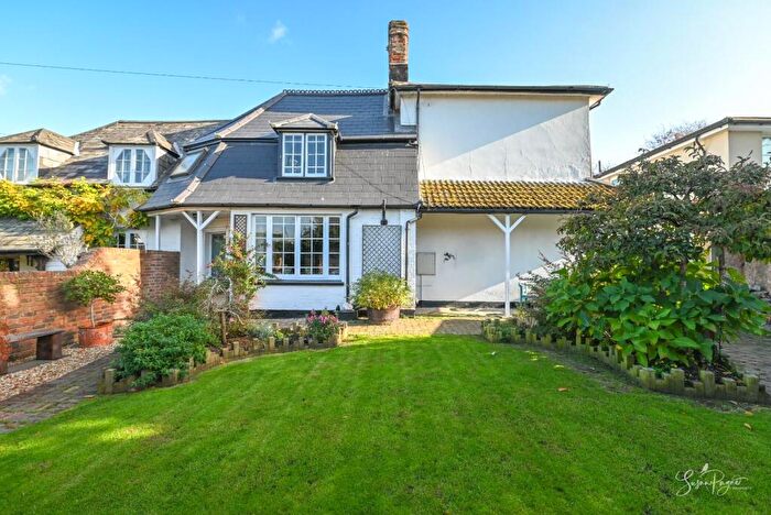 3 Bedroom Semi-Detached House For Sale In Shide Road, Newport, PO30