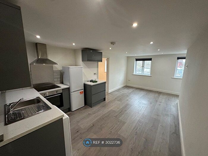 1 Bedroom Flat To Rent In Princes Way, Bletchley, Milton Keynes, MK2