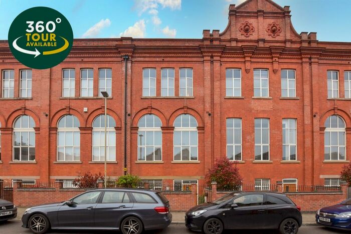 3 Bedroom Town House To Rent In Cowper Street, Knighton Fields, Leicester, LE2