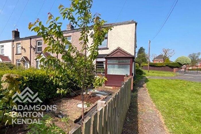 2 Bedroom Property To Rent In Norden Road, Bamford, OL11