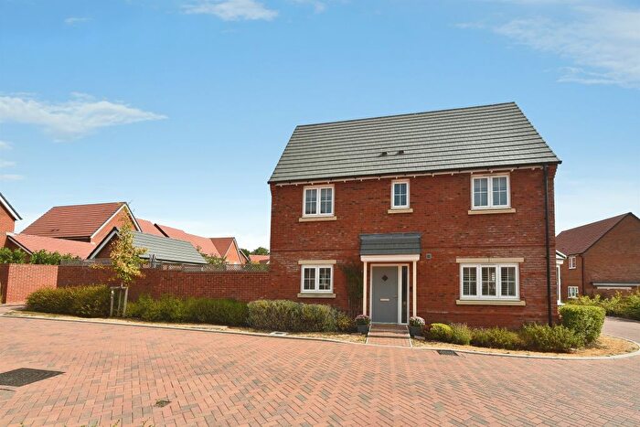 3 Bedroom Detached House For Sale In Benfield Place, Shrivenham, Swindon, SN6