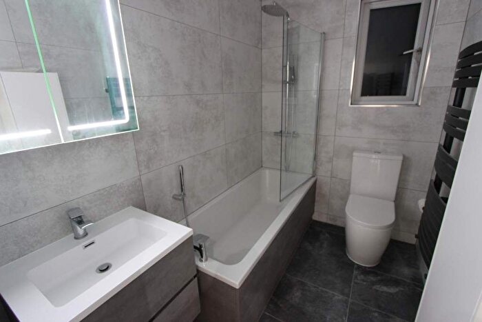 2 Bedroom Flat To Rent In Langham Road, London, N15