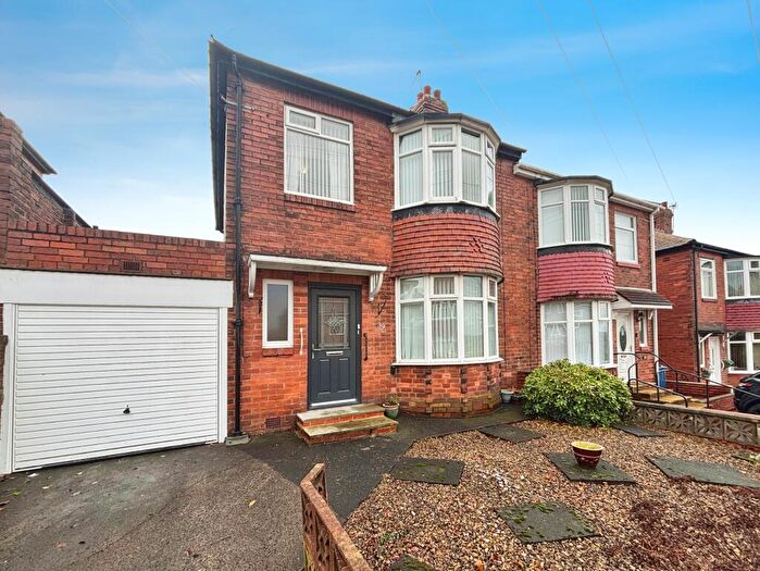 3 Bedroom Semi-Detached House For Sale In Kelso Gardens, Denton Burn, Newcastle Upon Tyne, NE15
