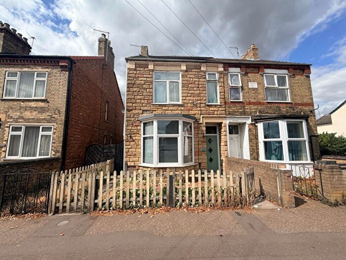 3 Bedroom Semi-Detached House For Sale In Star Road, Peterborough, PE1
