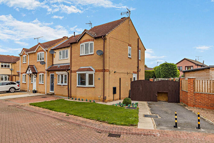 2 Bedroom End Of Terrace House For Sale In Springfield Court, Doncaster, DN5