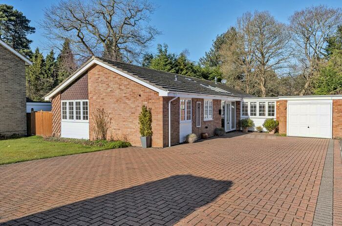 4 Bedroom Bungalow To Rent In Clewborough Drive, Camberley, GU15