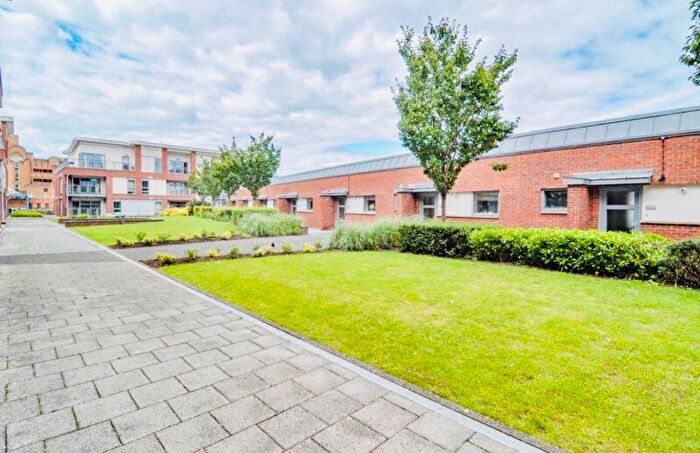 1 Bedroom Flat To Rent In Broad Weir, Bristol, BS1