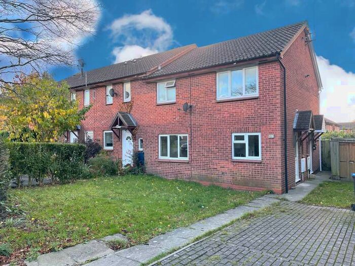 1 Bedroom End Of Terrace House For Sale In Purton Close, Alcester, B49
