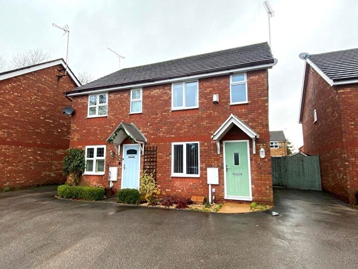 3 Bedroom Semi-Detached House For Sale In Oakden Close, Bramshall, ST14