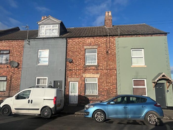 3 Bedroom Terraced House For Sale In South Street, Ellistown, Coalville, Leicestershire, LE67