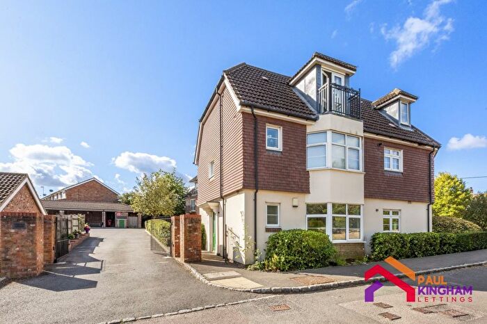 1 Bedroom Flat To Rent In Juniper Court, Flackwell Heath, HP10