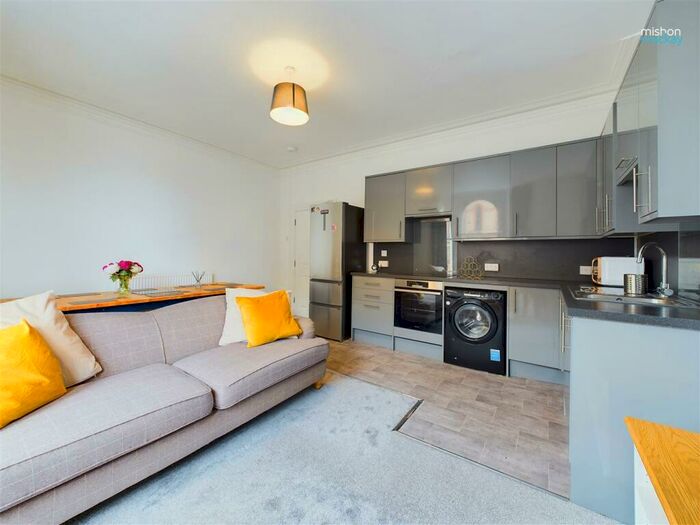 4 Bedroom Maisonette To Rent In Gladstone Terrace, Brighton, BN2