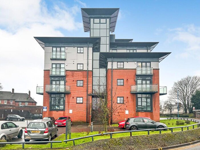 2 Bedroom Apartment For Sale In Walsall Road, West Bromwich, West Midlands, B71
