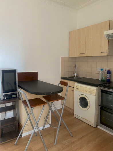 Studio To Rent In Cricklewood Broadway, London, NW2