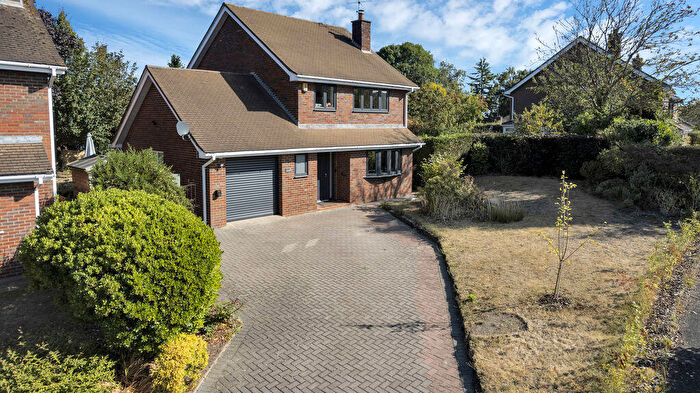 3 Bedroom Detached House For Sale In Daresbury Close, Holmes Chapel, CW4