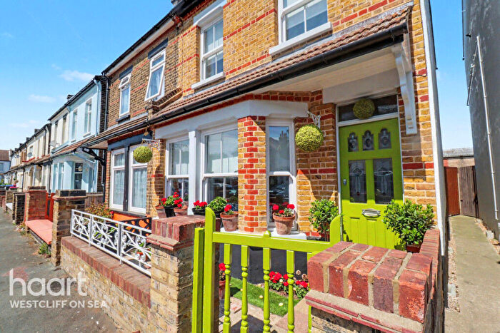 3 Bedroom Semi-Detached House For Sale In Friars Street, Shoeburyness, SS3