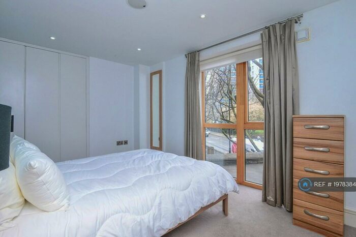 1 Bedroom Flat To Rent In Cyrus Street, London, EC1V