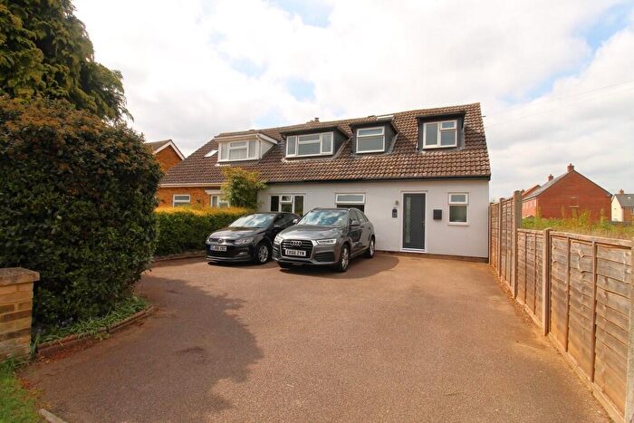 4 Bedroom Semi-Detached House For Sale In Everton Road, Potton, Sandy, SG19